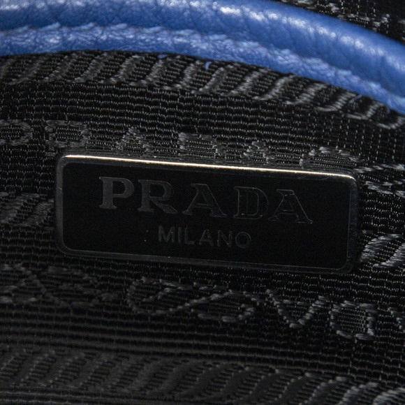 Prada Camera Crossbody - Picture 10 of 10